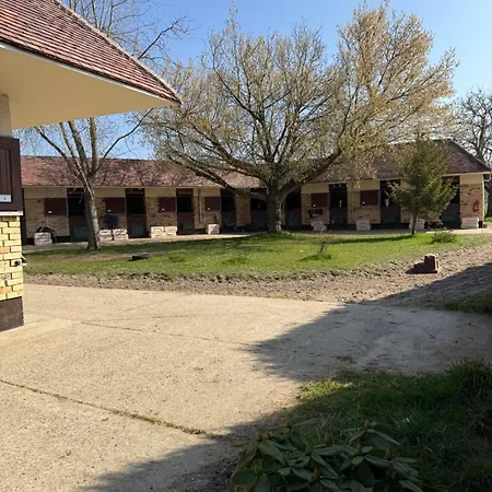 Dans Ecurie بيت ضيافة Avilly-Saint-Leonard